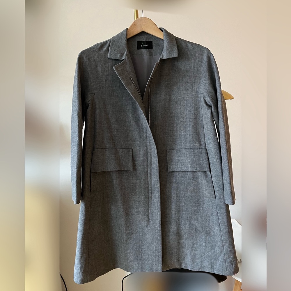 Lightweight coat